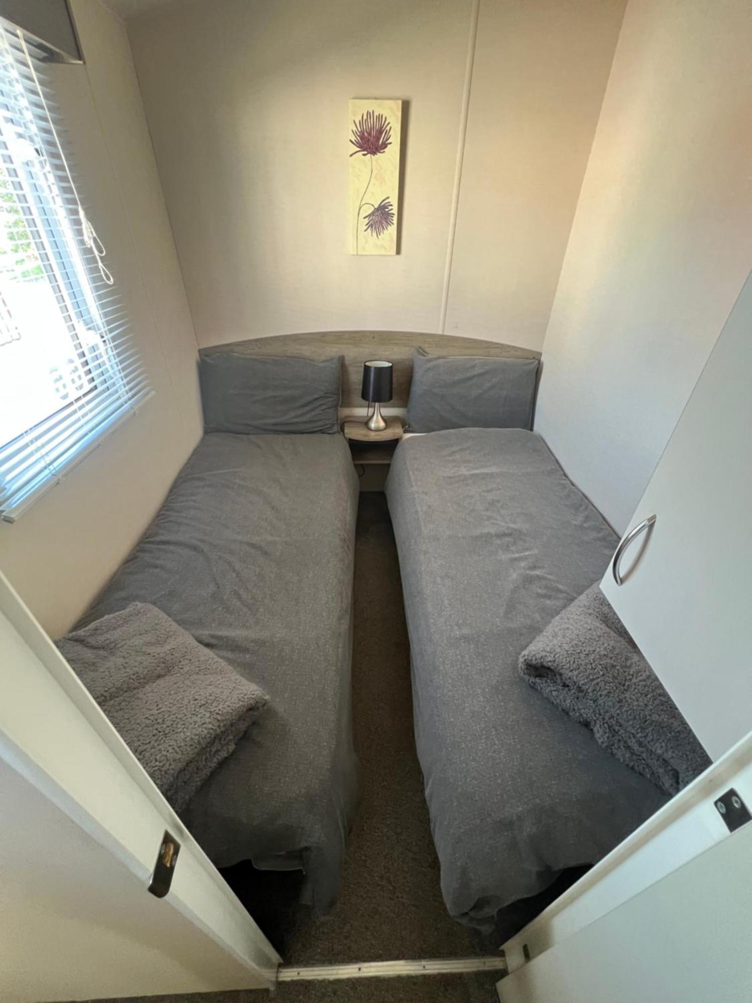 3 Bedroom Modern Caravan Sleeps Up To 8 Millom Exteriér fotografie